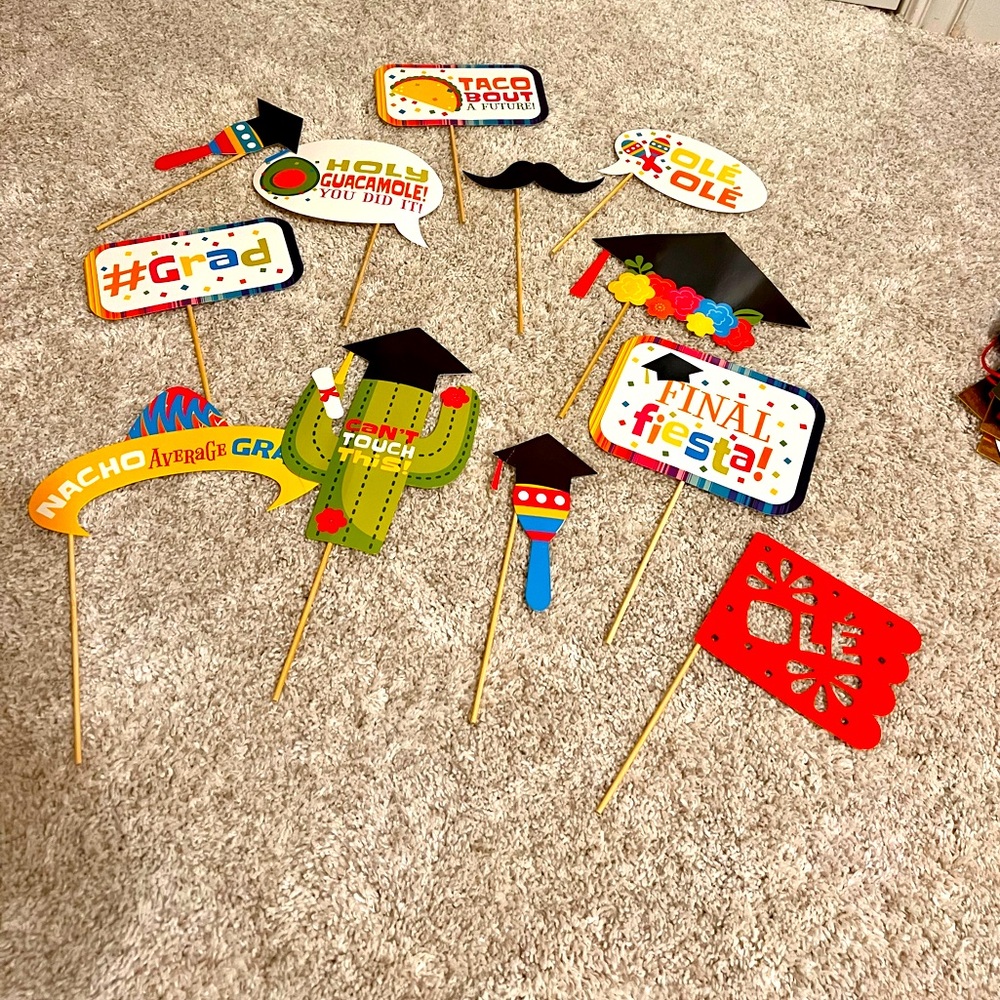 Graduation decorations - Picture 4 of 4